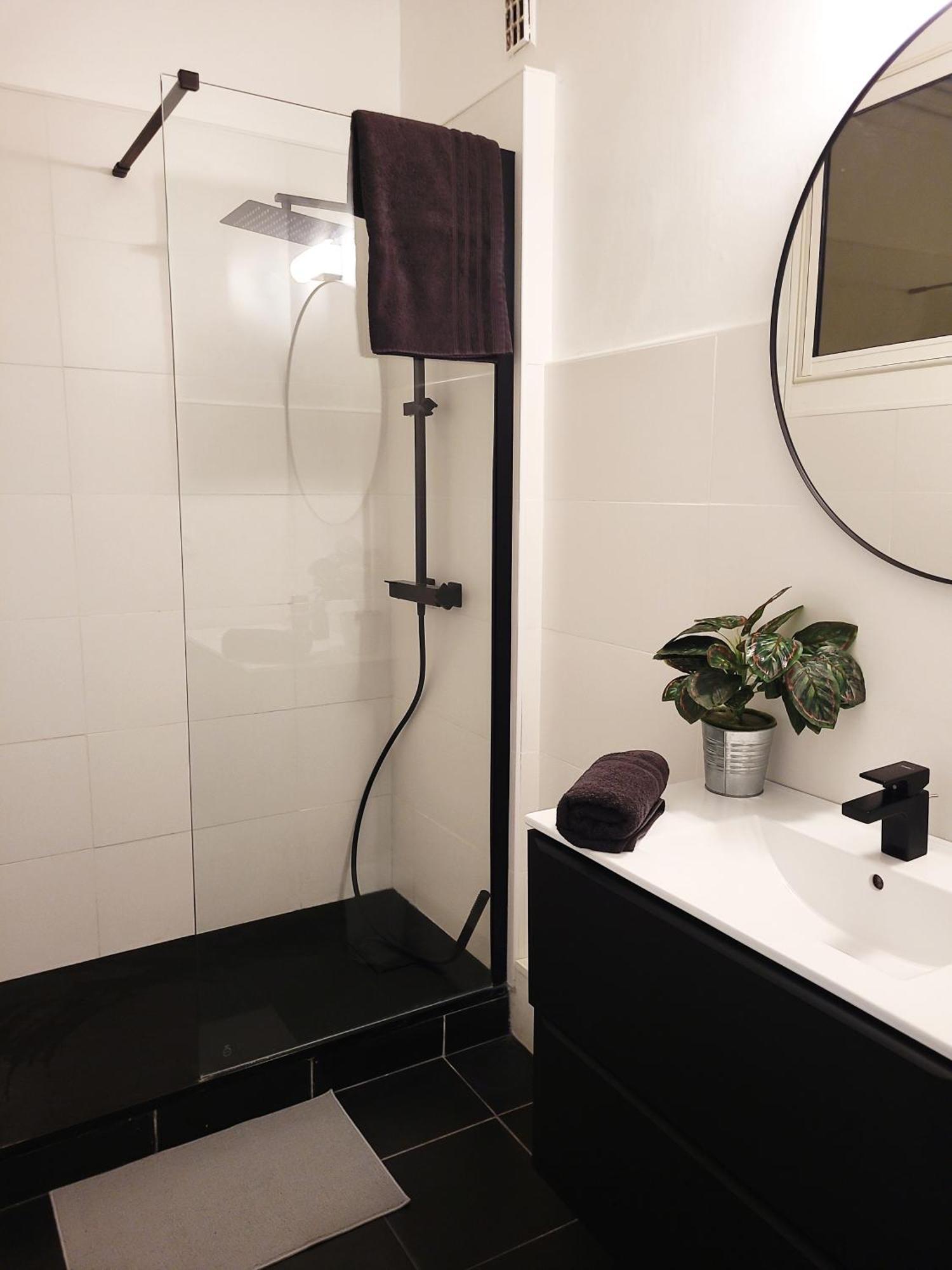 A 2 Pas De La Promenade Des Vue 7 Avenue De Fabron Appartement *